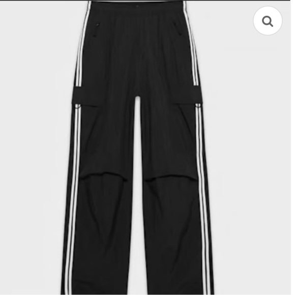 Aritzia Pants - Aritzia TNA Barry Cargo Pants NWT